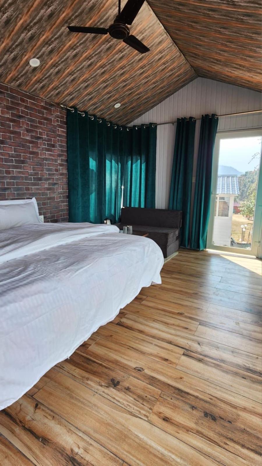 Instaview Kanatal New Tehri Luaran gambar